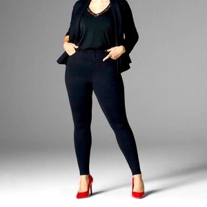 Torrid Bombshell Skinny Studio Luxe Ponte
High-Rise Pant Size 18W short